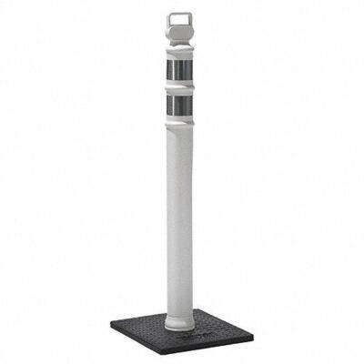 DESCRIPTION: (3) DELINEATOR POST BRAND/MODEL: GRAINGER 31EKV7 INFORMATION: WHITE RETAIL$: $31.69 EA SIZE: 45X4X18 QTY: 3