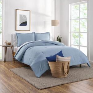 DESCRIPTION: REVERSIBLE BLUE COMFORTER SET BRAND/MODEL: GAP HOME RETAIL$: $64.98 SIZE: KING QTY: 1