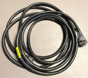 DESCRIPTION: 25FT HEAVY DUTY WELDER EXTENSION CORD 8 AWG INFORMATION: 600V LOCATION: DINING AREA QTY: 1