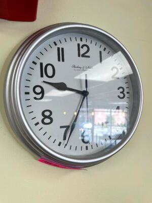 10" WALL CLOCK