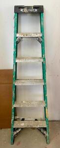 6' FIBERGLASS STEP LADDER